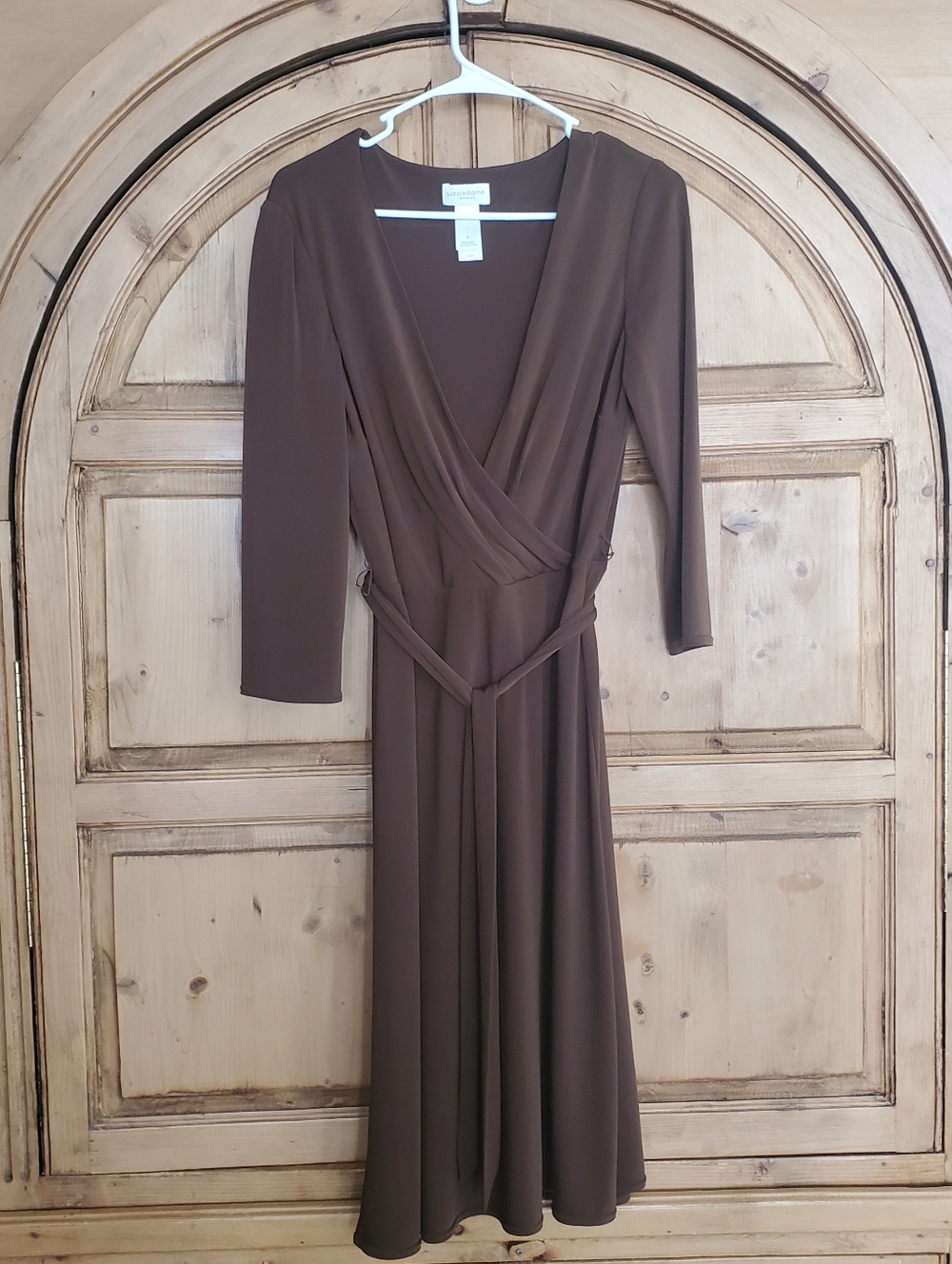 Liz Claiborne chocolate brown quater-sleeve mid lenght dress  faux wrap size 8